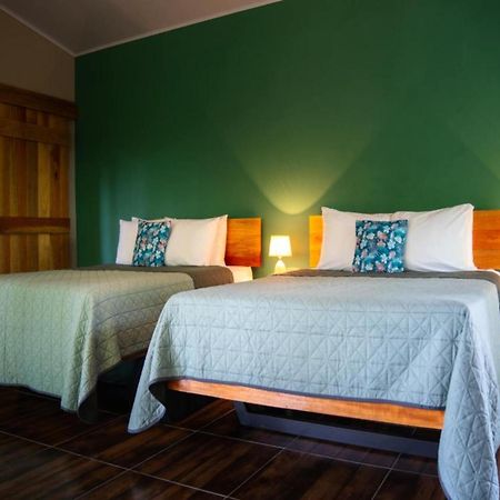 Eden Organic Farm & Bungalows La Fortuna Bagian luar foto