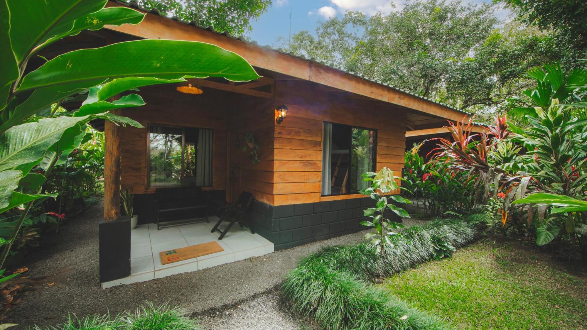 Eden Organic Farm & Bungalows La Fortuna Bagian luar foto